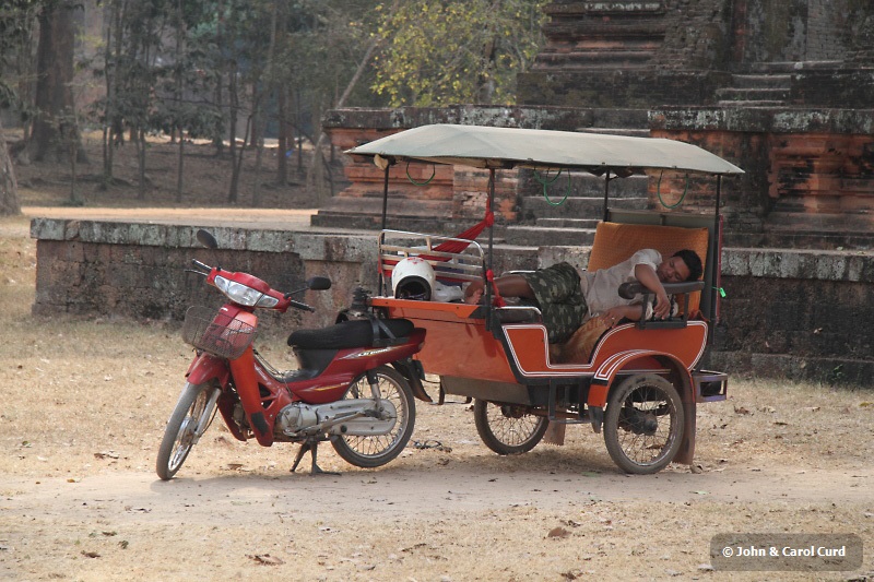 J01_1523 tuc tuc.JPG